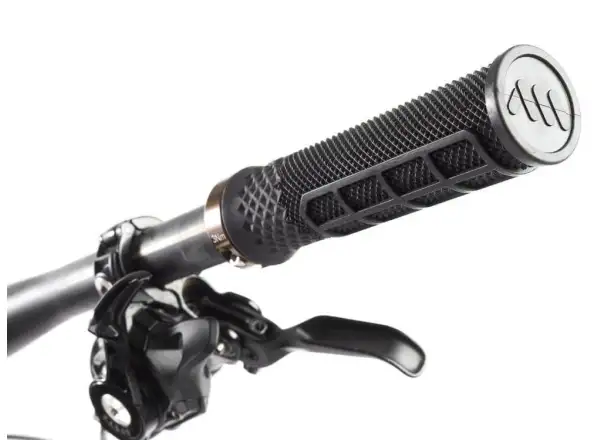 All Mountain Style Cero grips RedBull Rampage Black