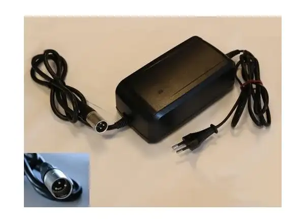 Giant Energypak Charger 3-PIN EU 220V/36V 4A charger