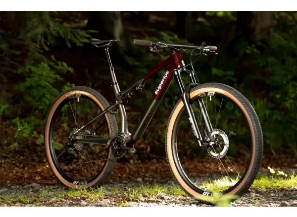 Superior XF 9.6 Team full suspension bike Gloss Carbon/Red Carbon