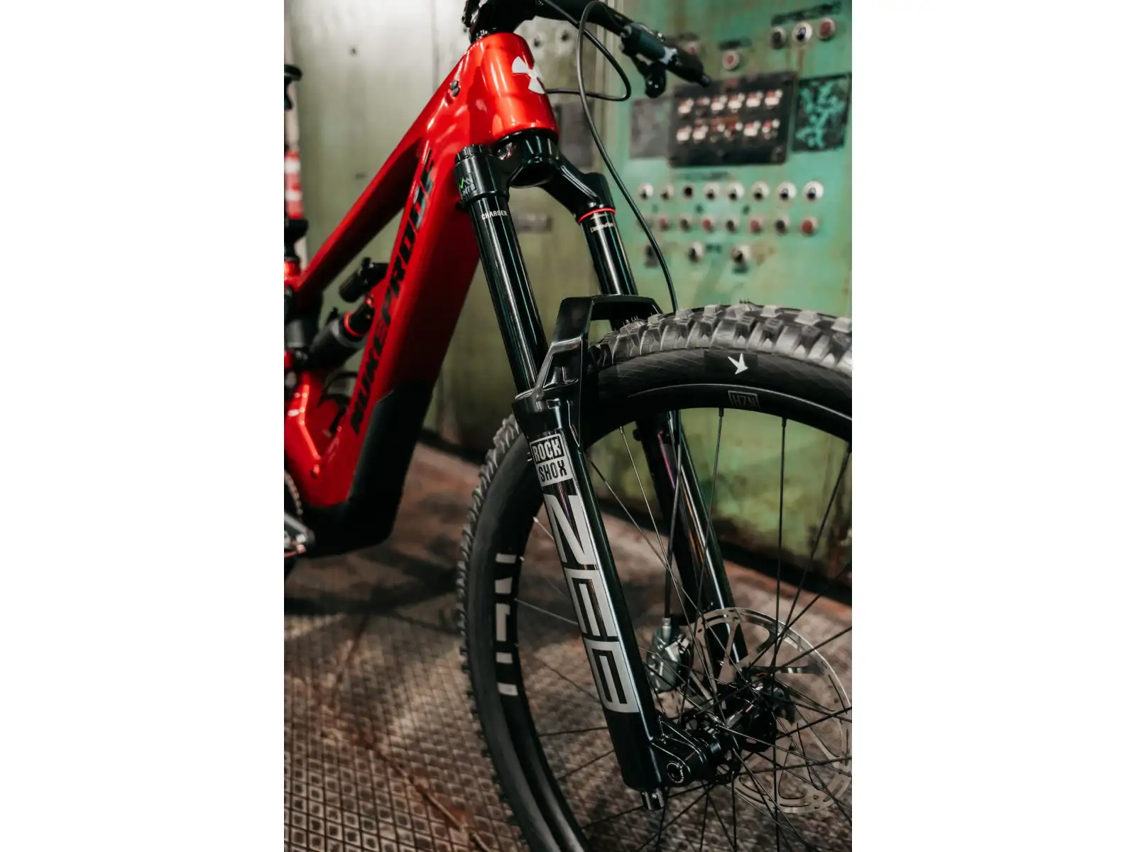 Nukeproof Megawatt Carbon Pro 297 T-GX full-suspension e-bike Red