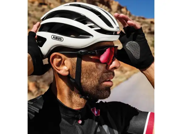 Abus AirBreaker road helmet Polar White Shiny
