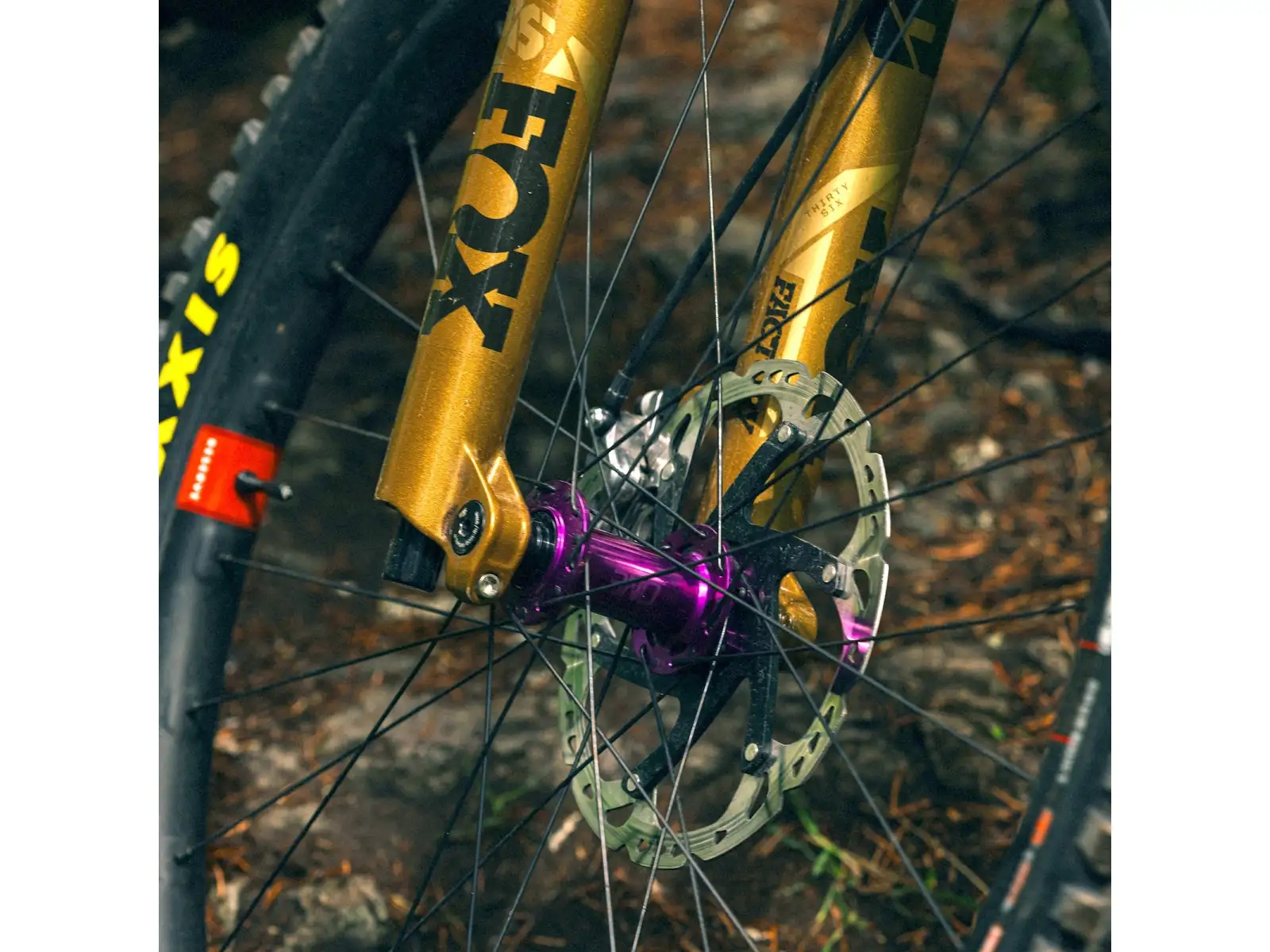 OneUp front hub 110x15 32 holes purple
