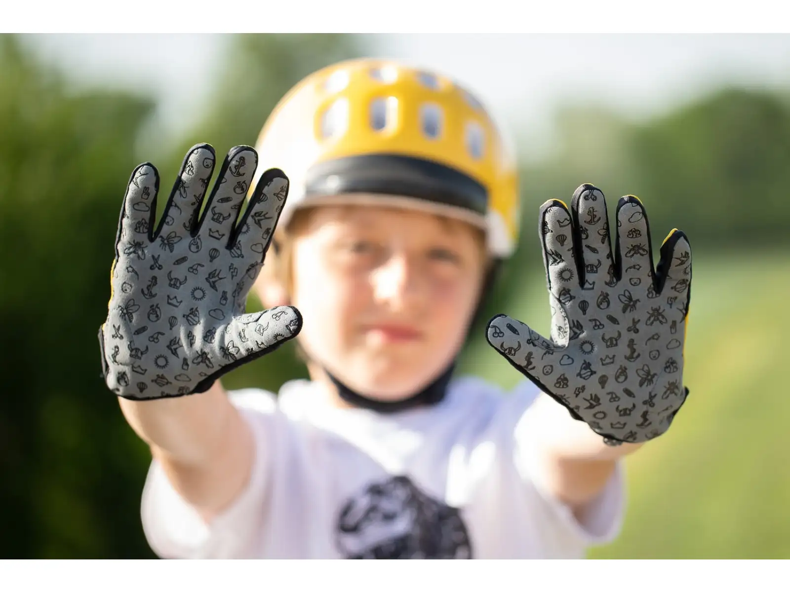 Woom 5 children's gloves black size 5 (11.5 cm)