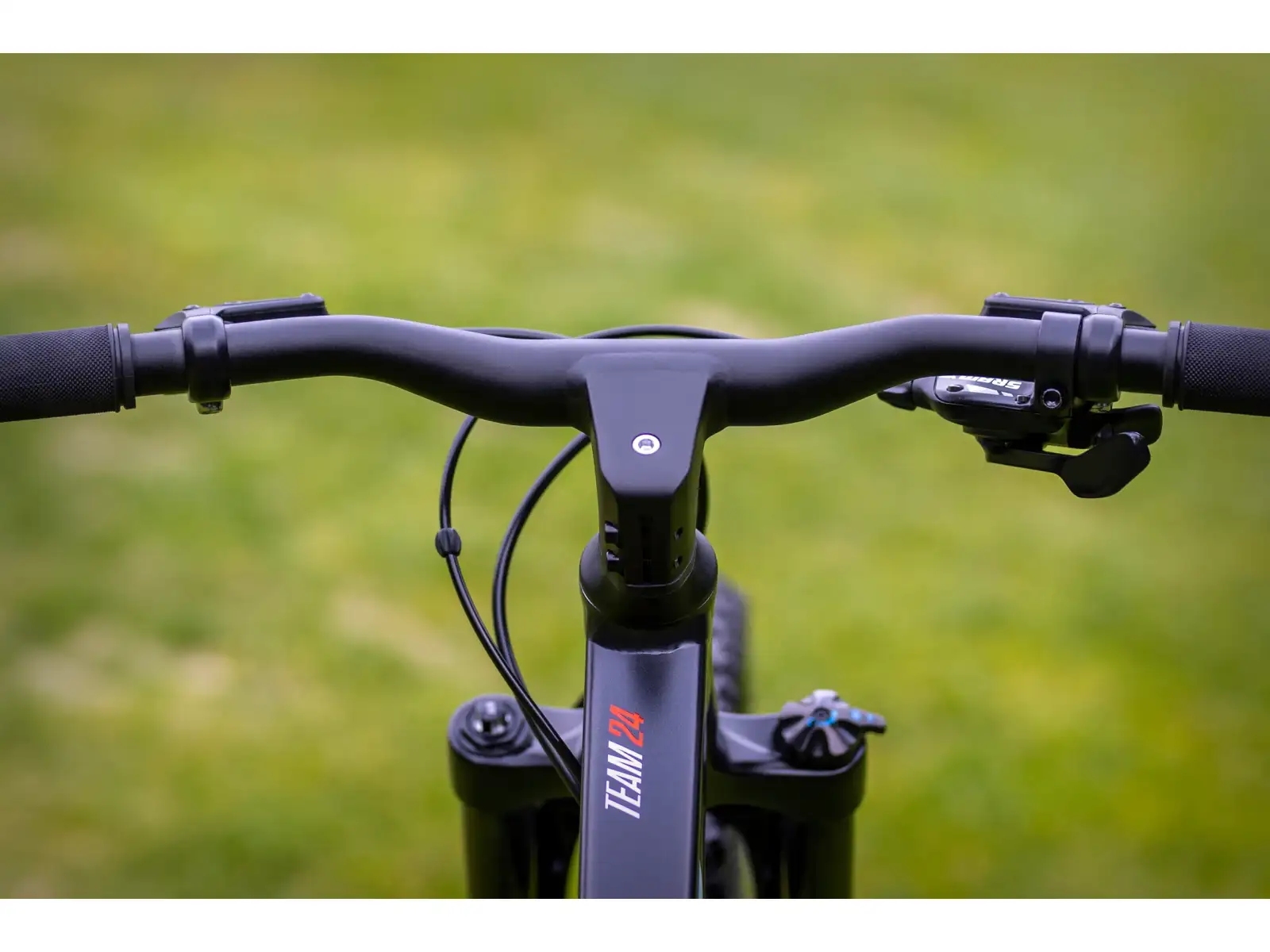Superior Team 24 children's mountain bike Matte Black/Hologram Chrome/Team Red