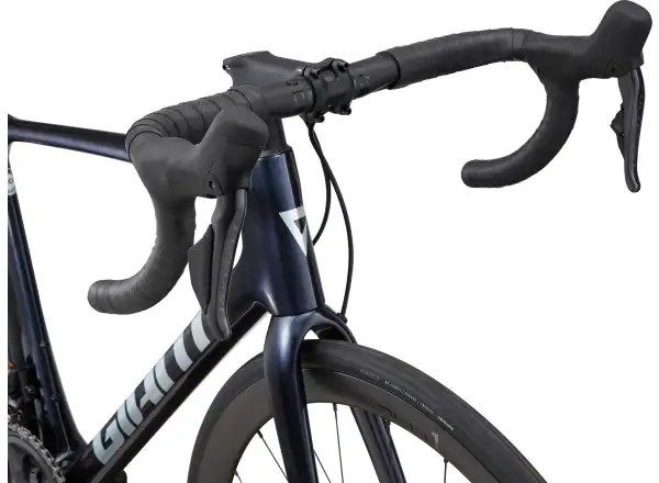 Giant TCR Advanced 0 Disc Pro Compact road bike