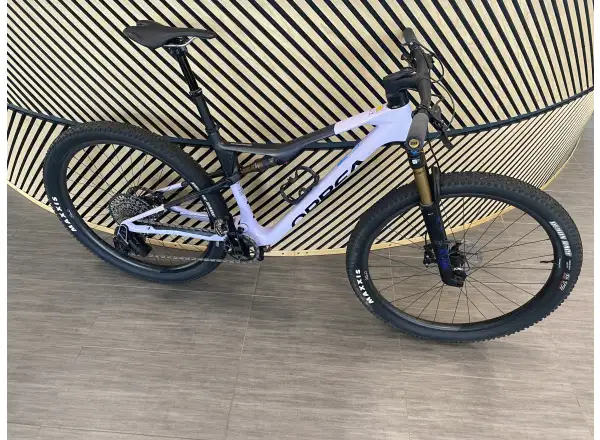 Orbea OIZ M-TEAM AXS Mountain Bike Digital Lavender/Carbon Raw
