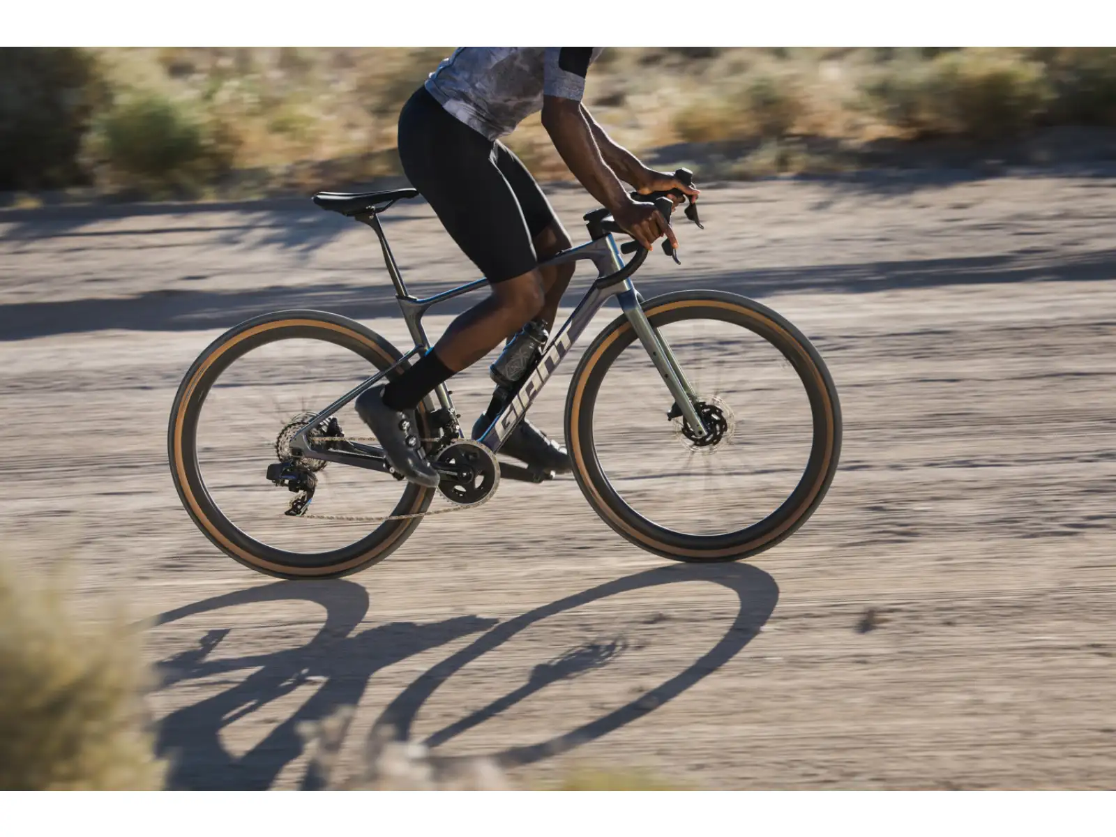 Giant Revolt Advanced Pro 0 gravel bike Interstellar