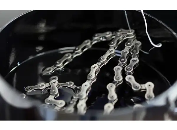 Absolute Black GraphenWAX chain lubricant