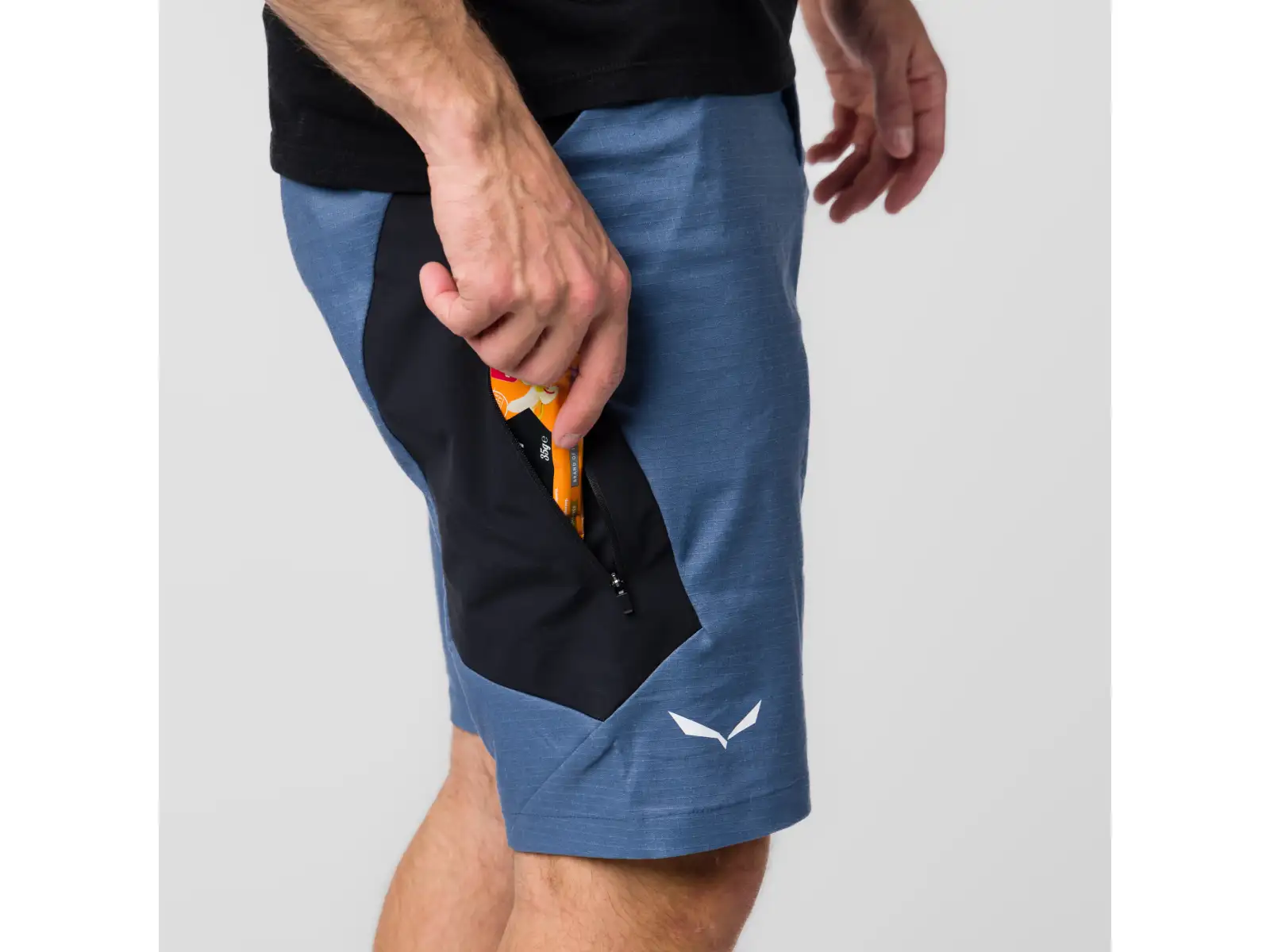 Salewa Vento HEMP/DST men's shorts Golden Brown