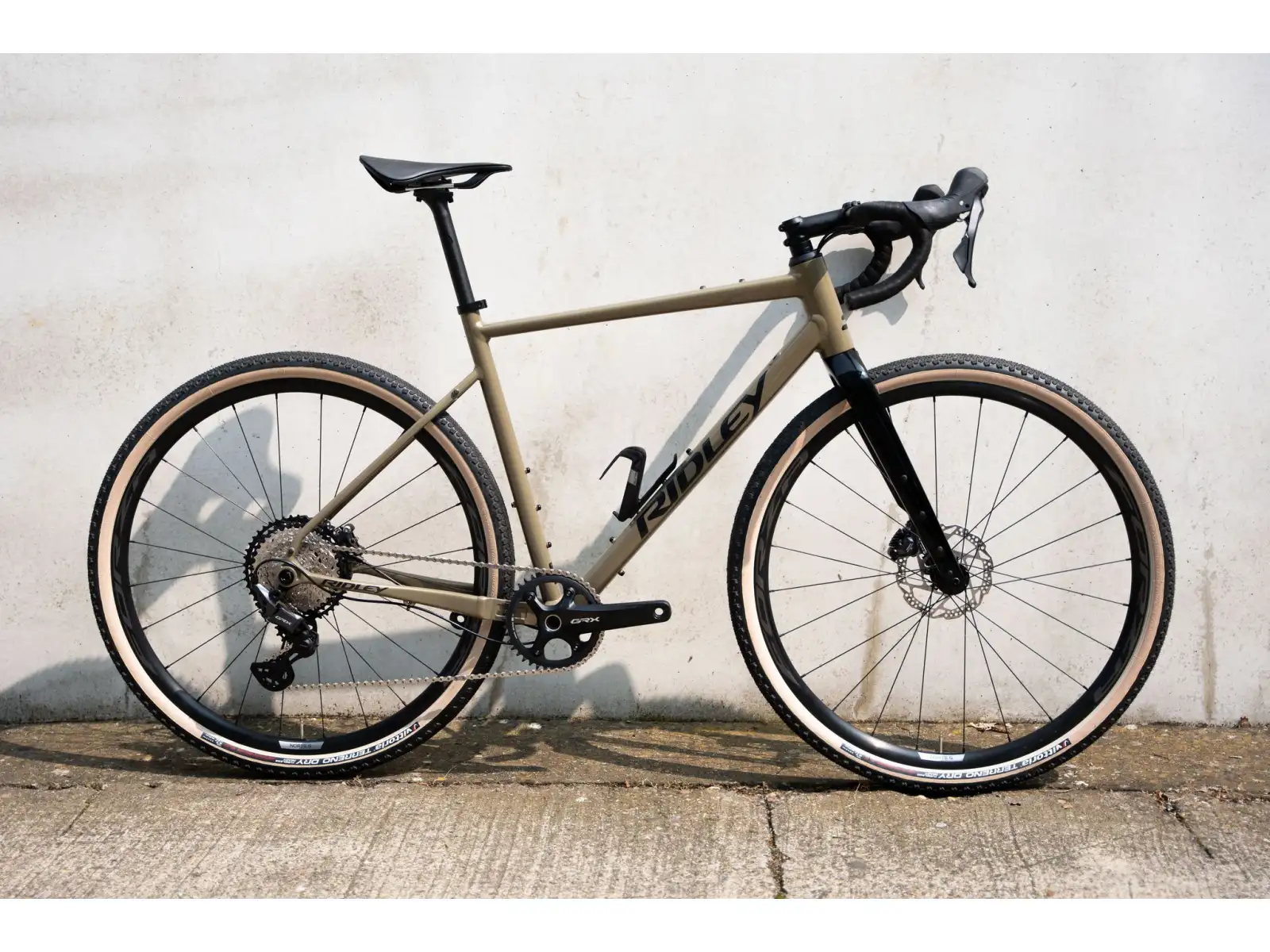 Ridley Kanzo Adventure Alu GRX400 gravel bike Bronze Green/Black