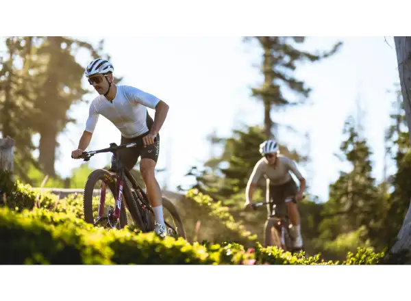 Santa Cruz Blur 5 CC 29 27 GX AXS RACE RSV mountain bike Gloss Tart Cherry