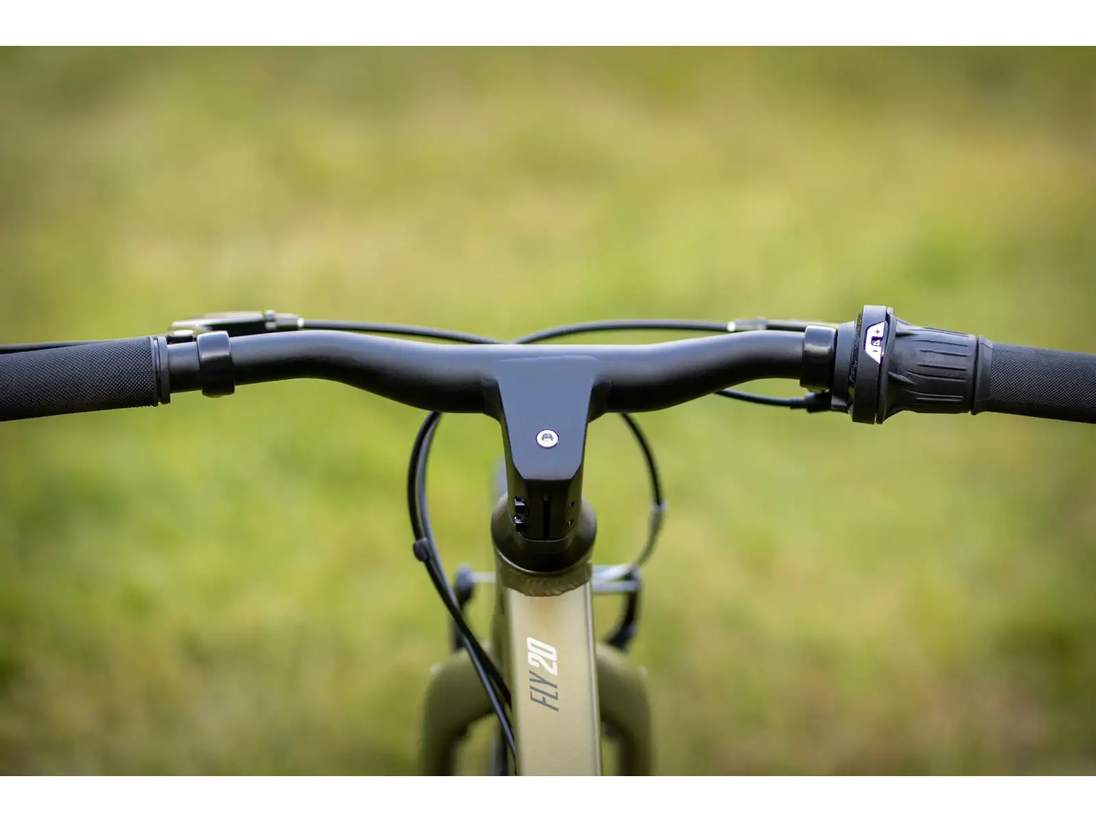 Superior F.L.Y. 20 VB Matte Olive Metallic/Hologram Chrome children's mountain bike
