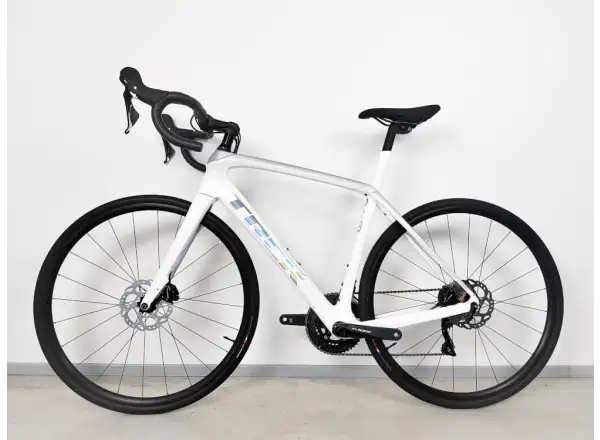 Trek Domane SL 5 road bike White/Quicksilver