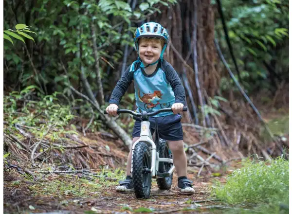 Kids Ride Shotgun Dirt Hero 12 balance bike with brake