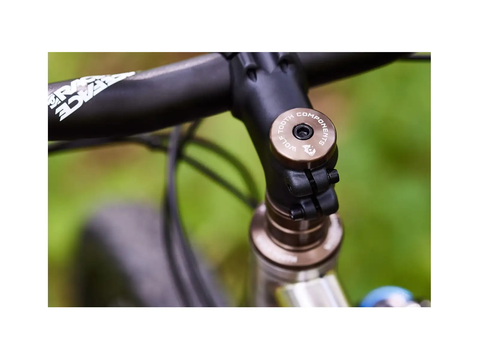 Wolf Tooth Ultralight headset cap + 5 mm spacer espresso