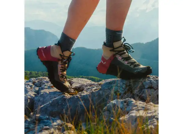 Salewa Wildfire NXT Mid GTX women's hiking boots Quicksand/Etruscan Red