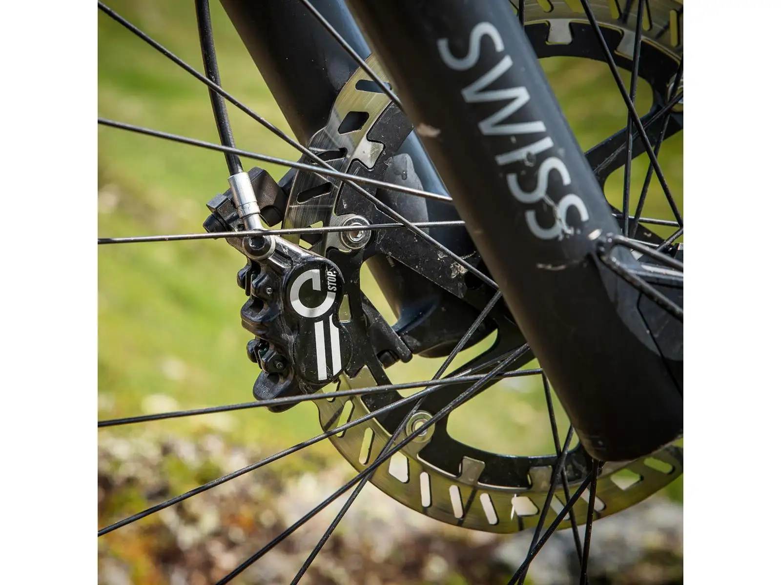 Magura MT5 eSTOP 2-finger disc brake