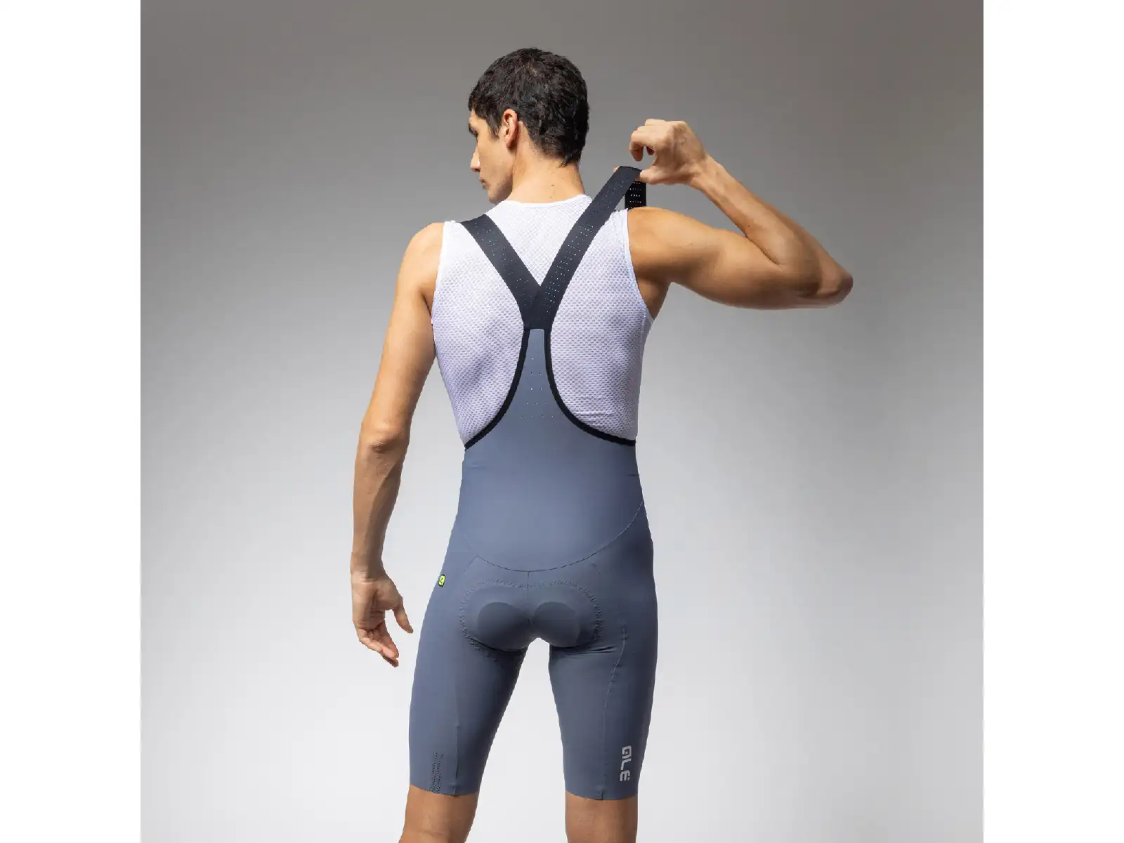 Alé R-EV1 GO men's shorts with pad and bib Steel