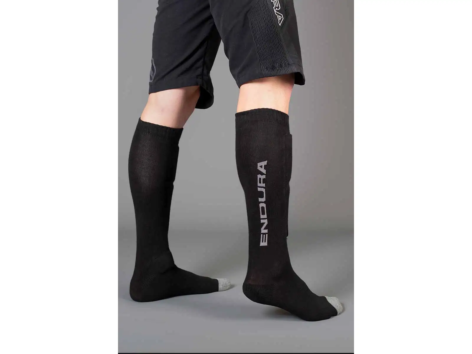 Endura SingleTrack Shin Guard socks Black