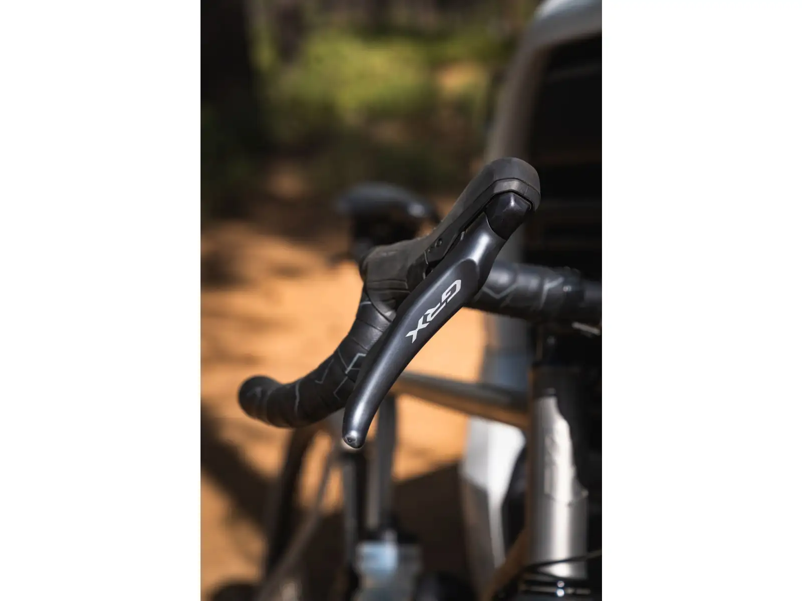 Shimano GRX ST-RX820+BR-RX820 Rear Disc Brake and 12-speed Shifter