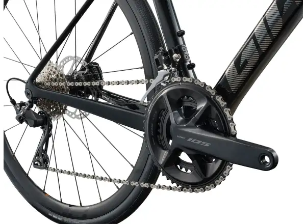 Giant Defy Advanced 2 road bike Abyss Black