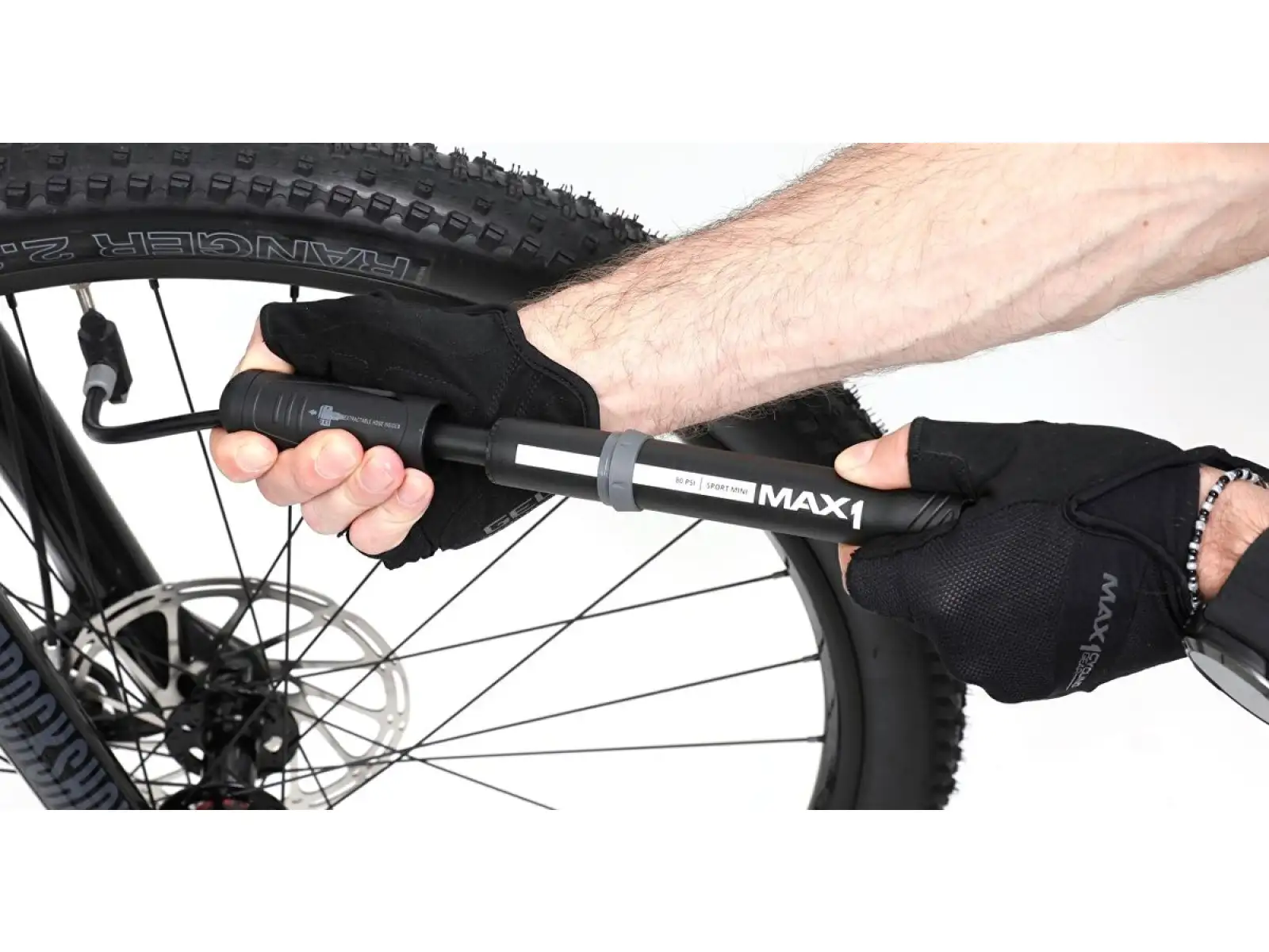 Max1 Sport mini pump black
