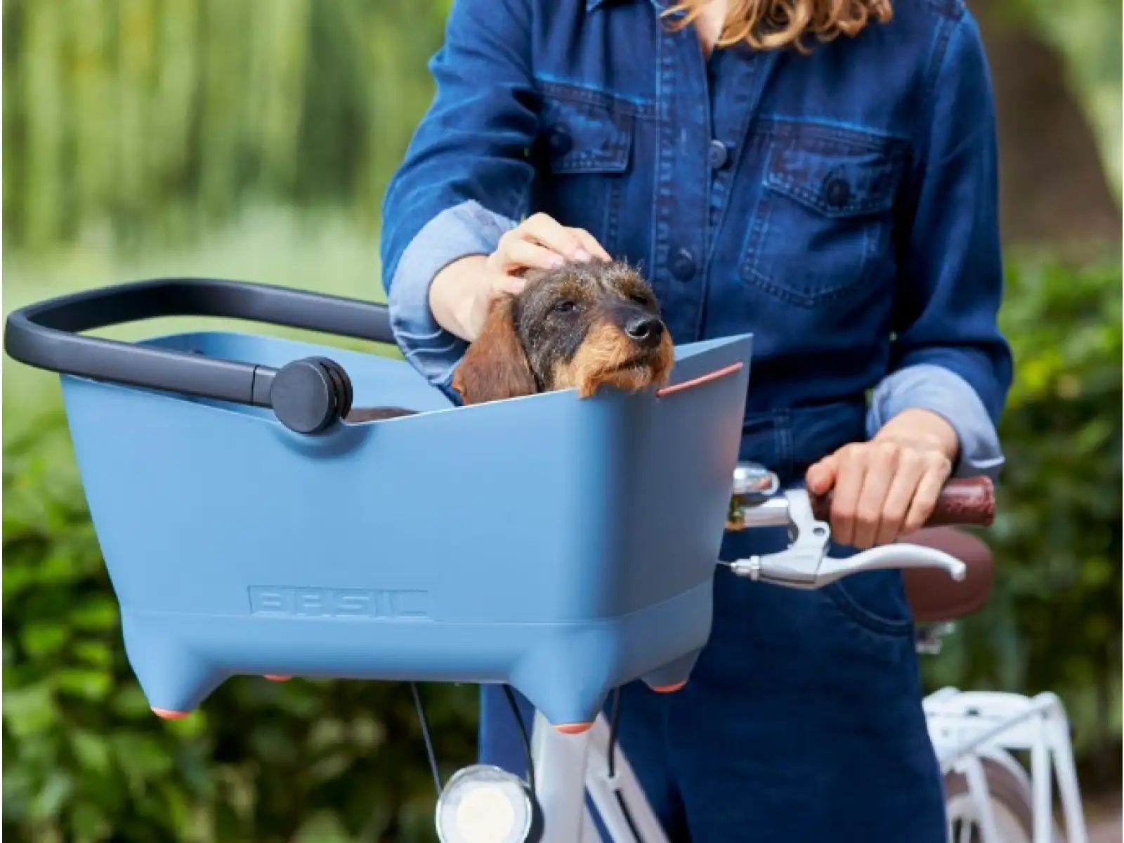 Basil Buddy KF dog basket 32 L