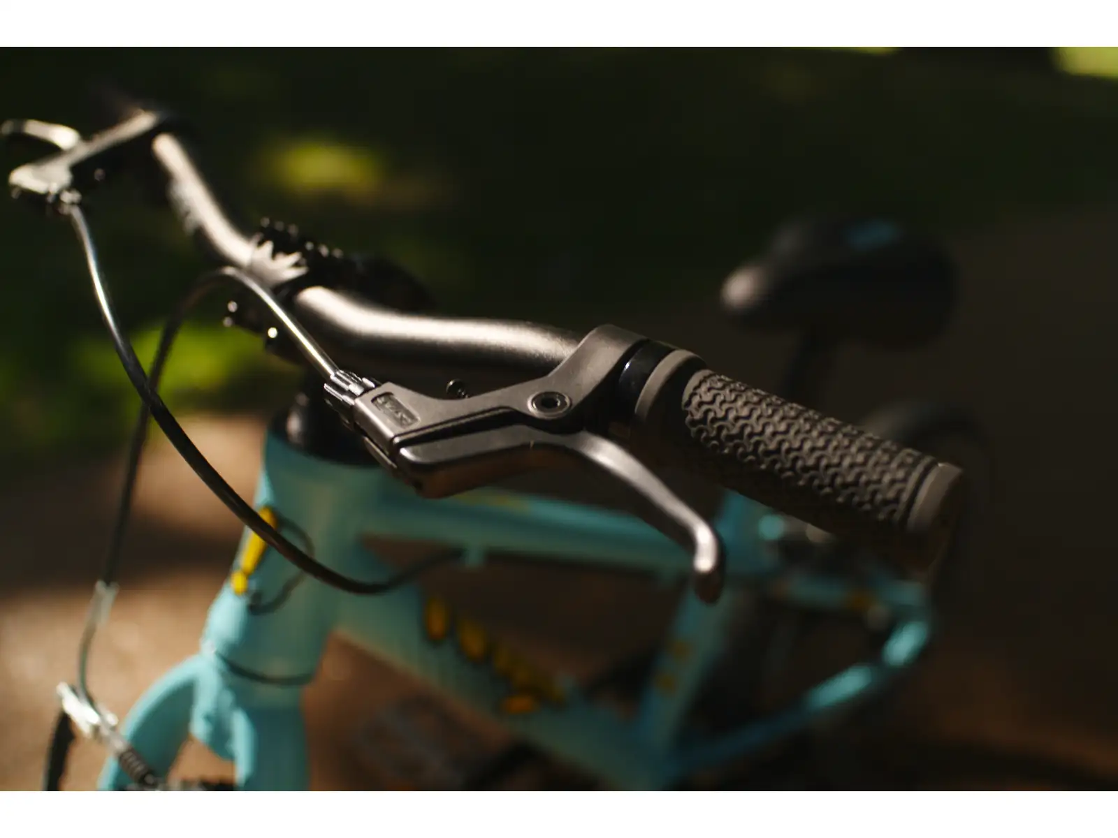 Fíha 16 CoralBubble children's bike blue