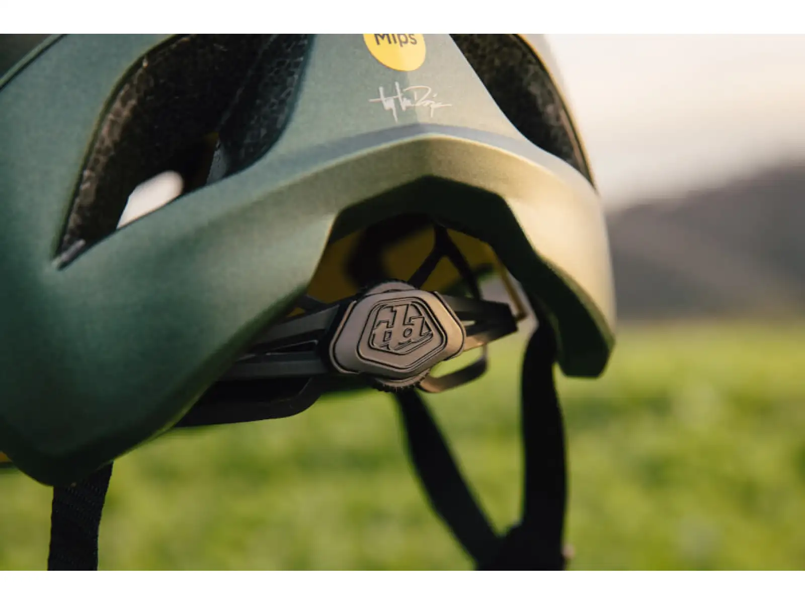Troy Lee Designs Flowline MIPS helmet Orbit Black