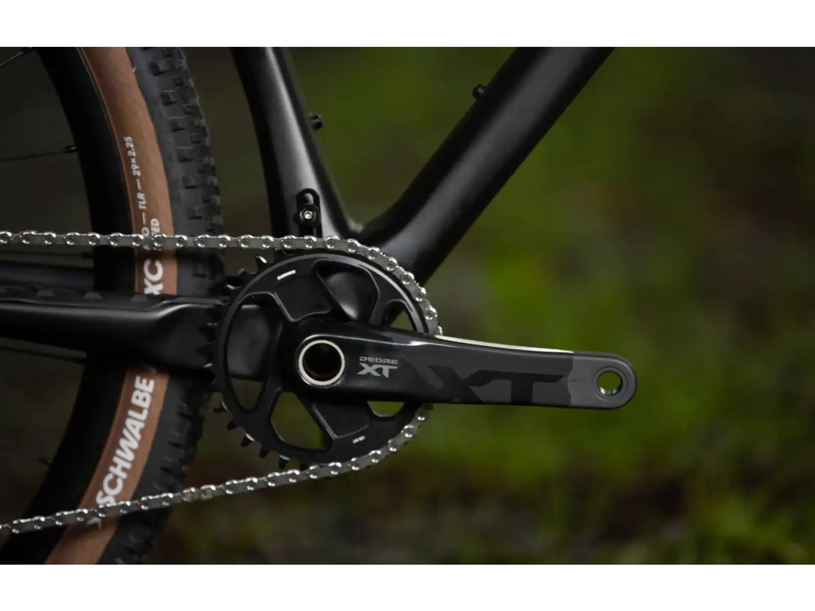 Superior XP 9.8 mountain bike Matte Carbon/Dark Chrome