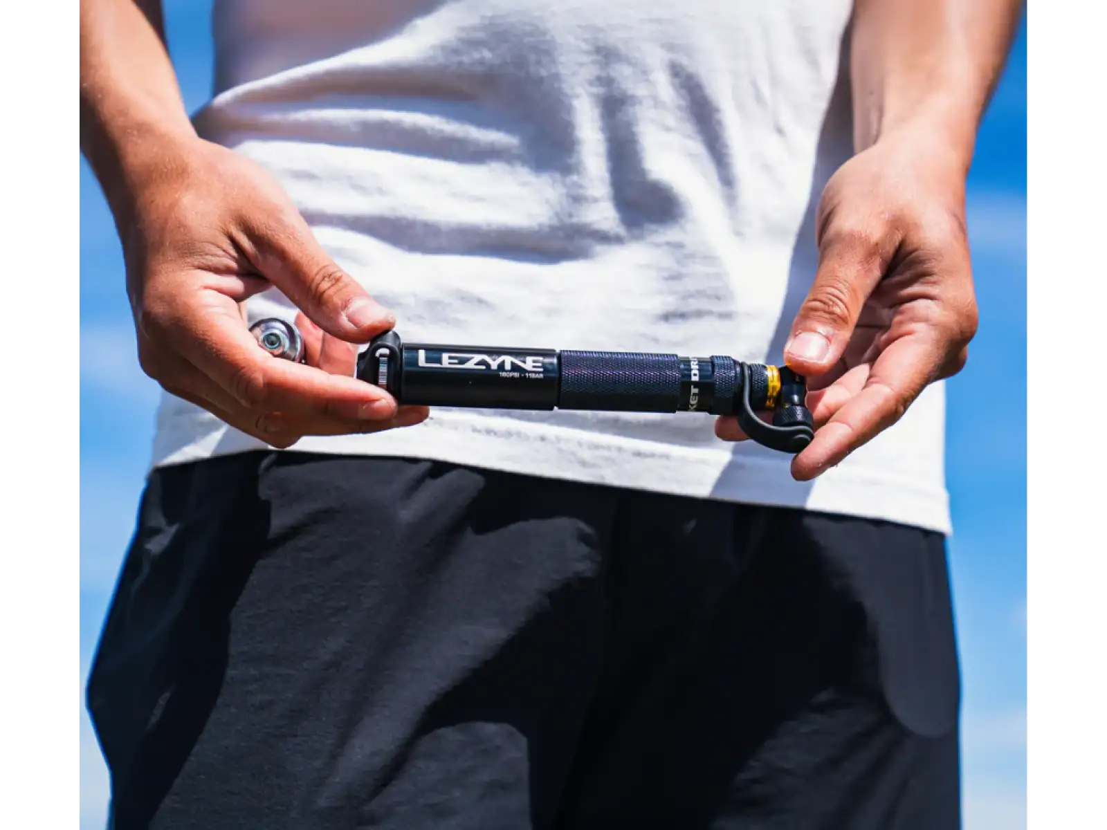 Lezyne Pocket Drive CO2 pump + 16 g cartridge
