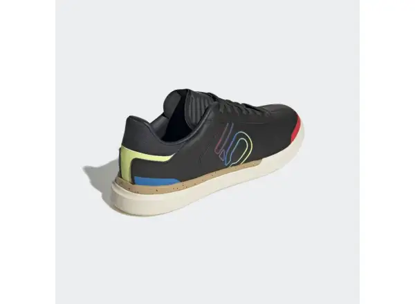 Five Ten Sleuth DLX men's shoes Core Black/Carbon/Wonder White
