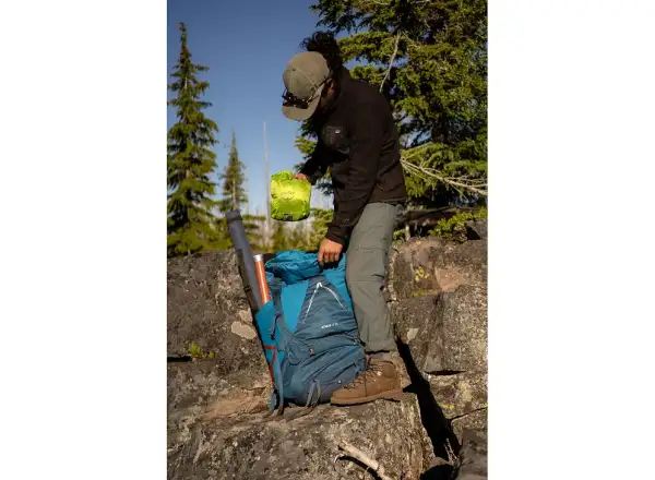 Osprey ATMOS AG LT 65 backpack Night shift/scoria blue L/XL