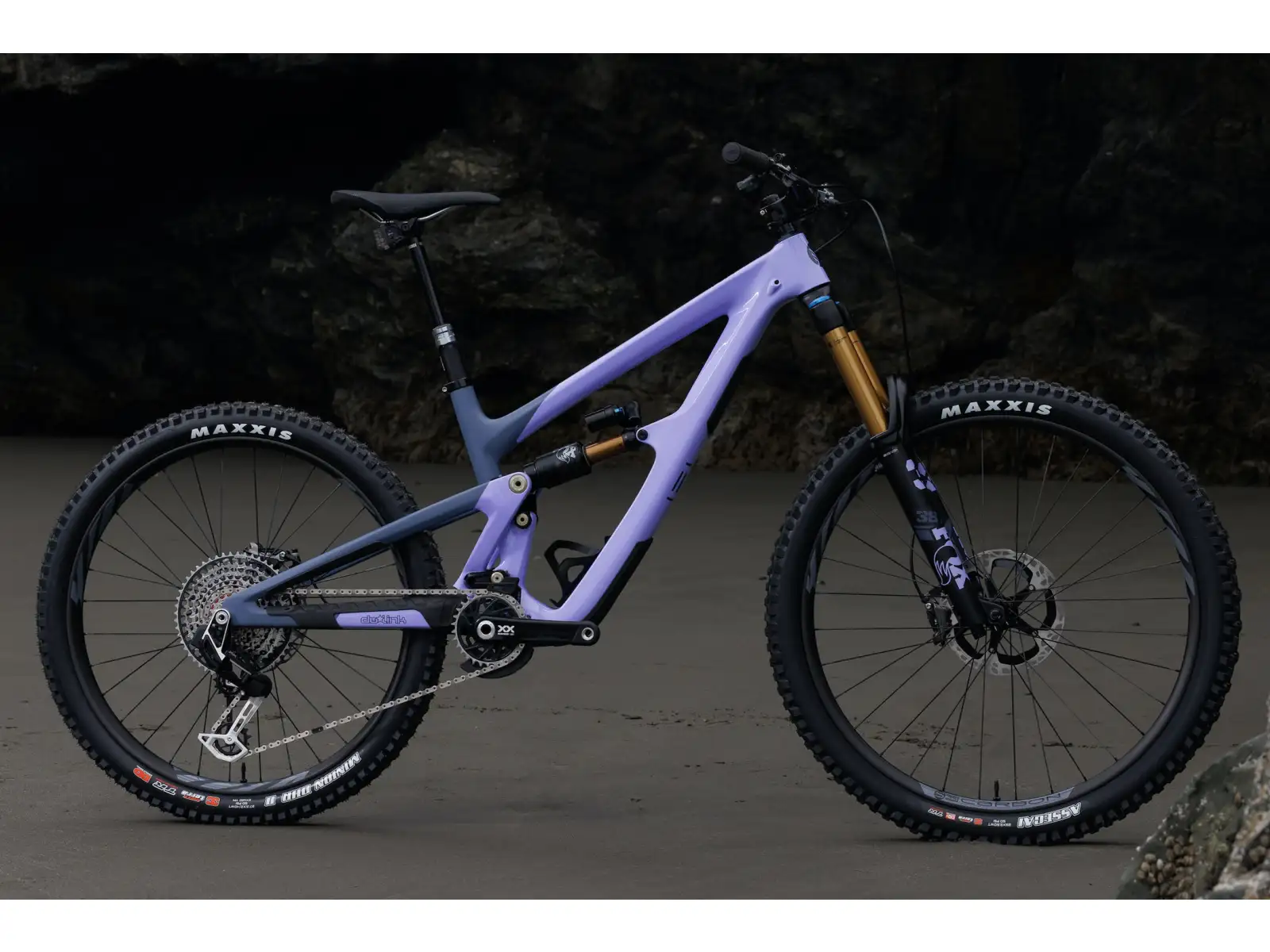 Ibis HD6 Eagle 90 full-suspension mountain bike Lavender