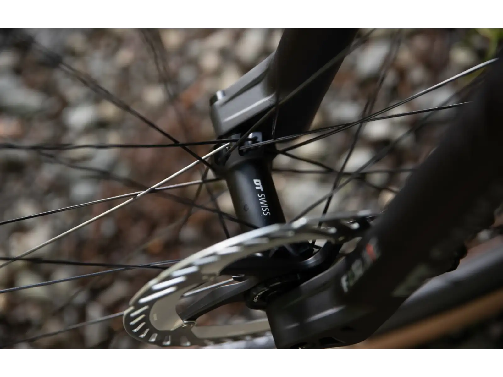 Superior XP 9.8 mountain bike Matte Carbon/Dark Chrome