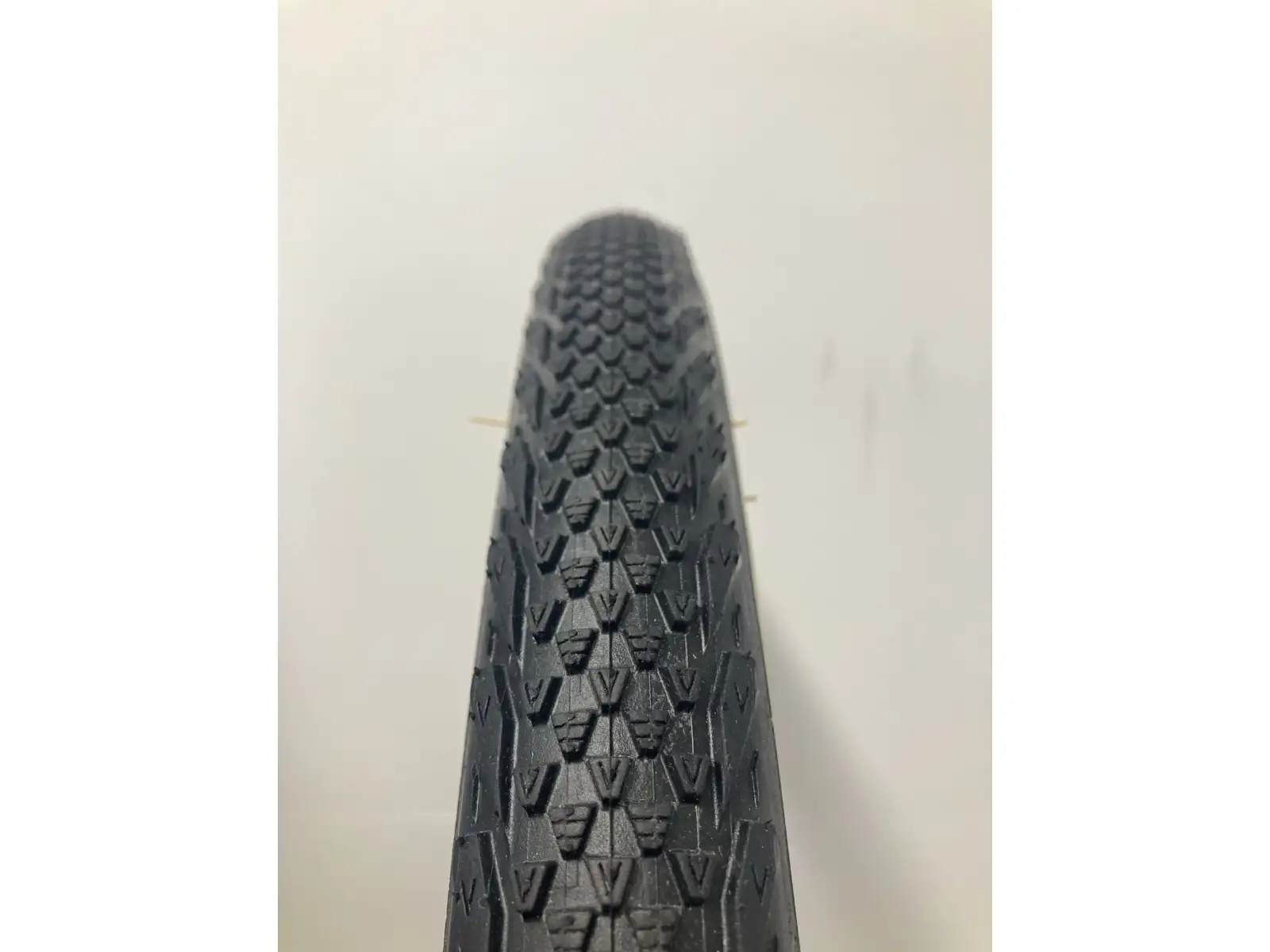 Veetire Rail 24x1.5" MPC TR tire wire black/cream - FROM BIKE