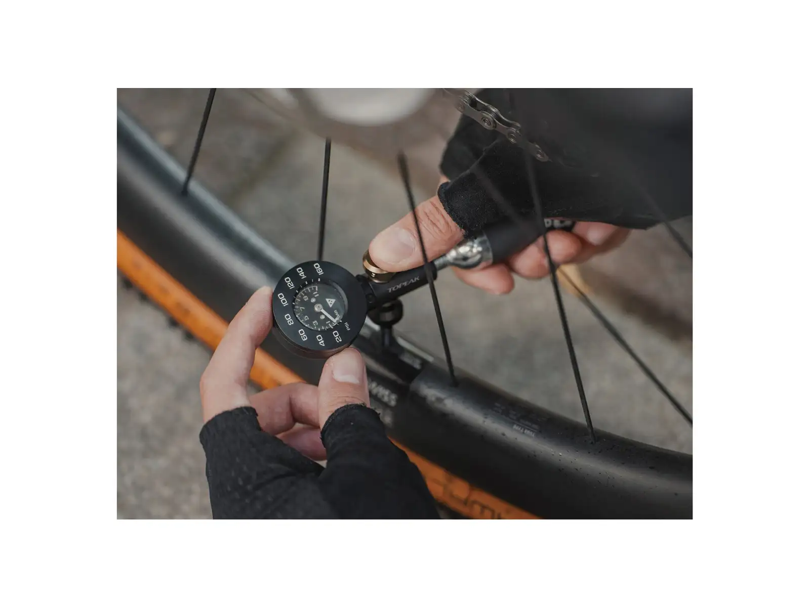 TOPEAK Airbooster G+ CO2 pump