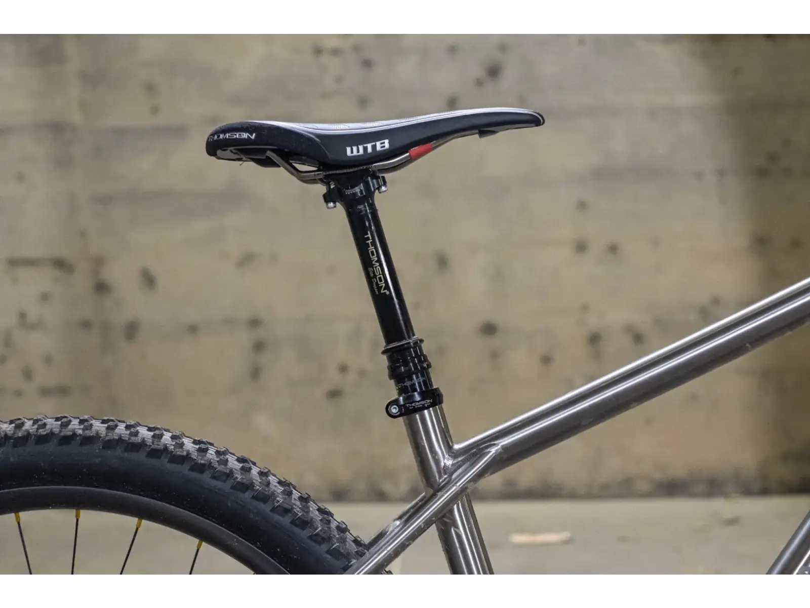 Thomson Covert Dropper telescopic seatpost 30.9x100 mm black