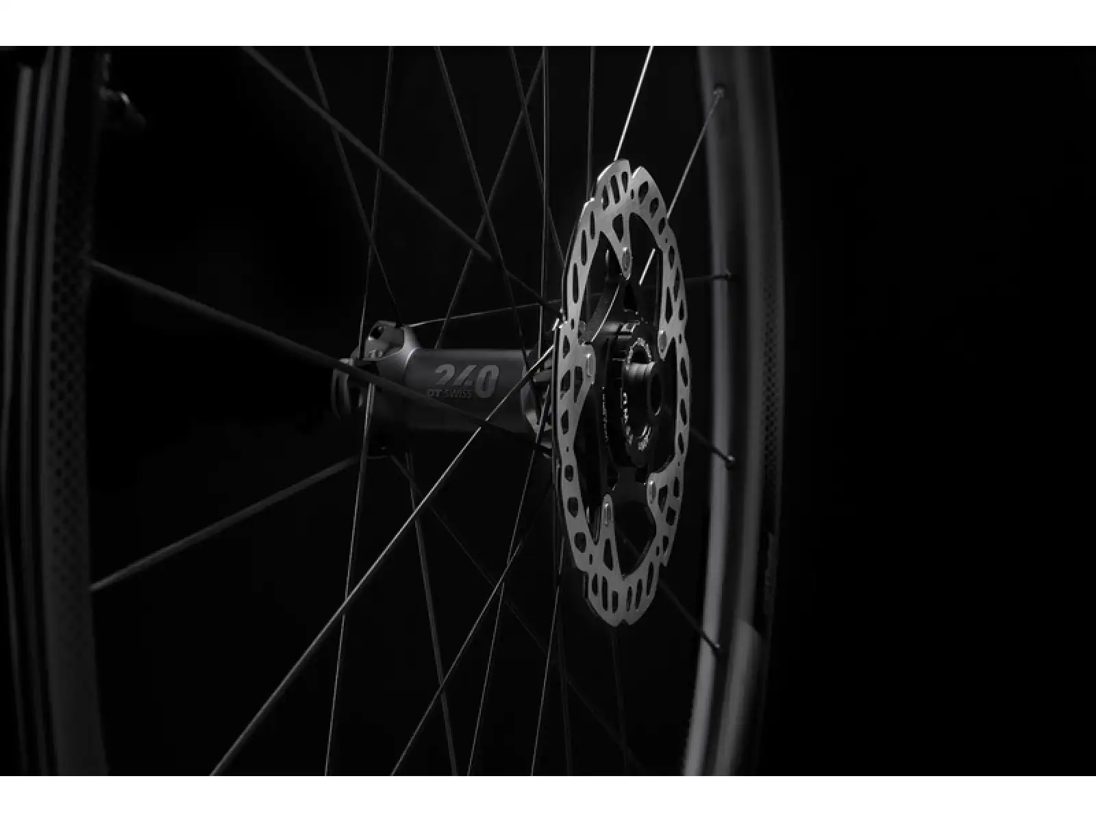FFWD RYOT33 DT240 2:1 EXP road wheels clincher MattBlack freehub Sram XDR