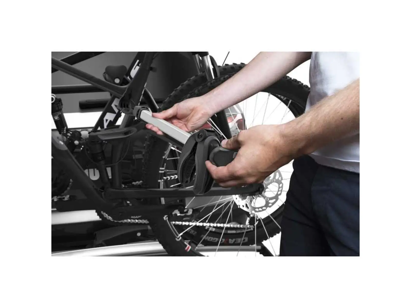 Thule VeloSpace XT carrier on towbar for 2 bicycles
