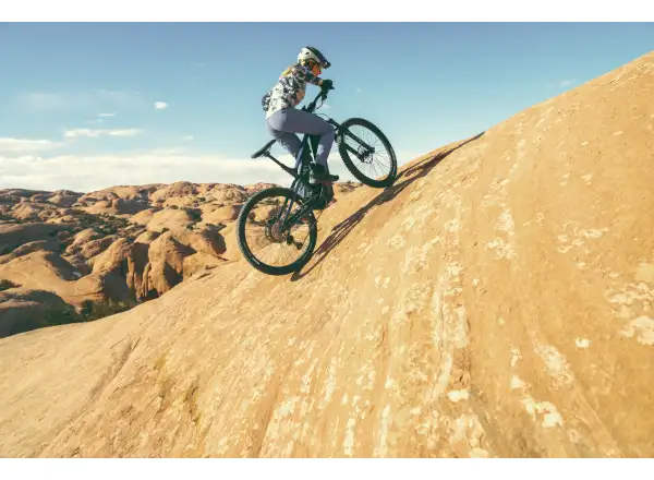 Cannondale Moterra NEO Carbon LT 2 full-suspension e-bike CMT