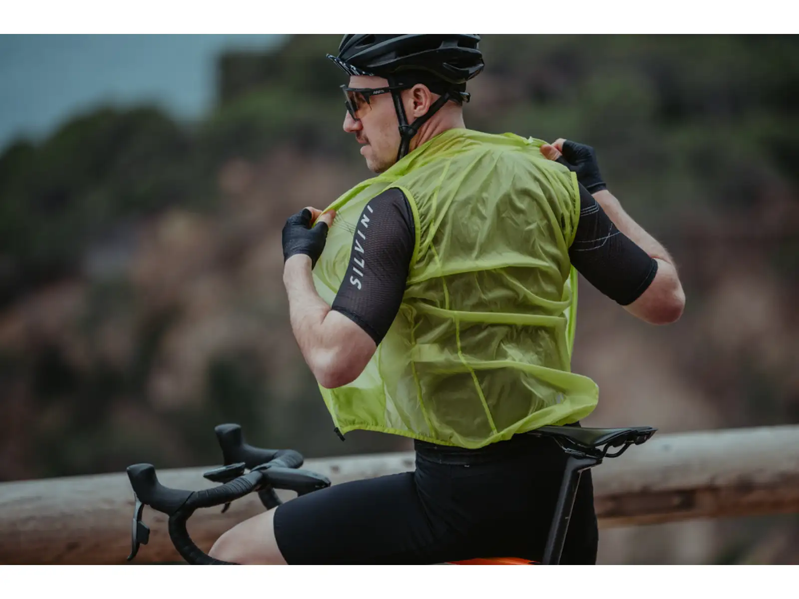 Silvini Tenno MJ1602 men's wind-resistant vest lime/cloud