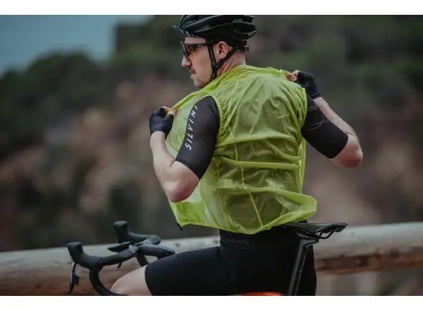 Silvini Tenno MJ1602 men's wind-resistant vest lime/cloud