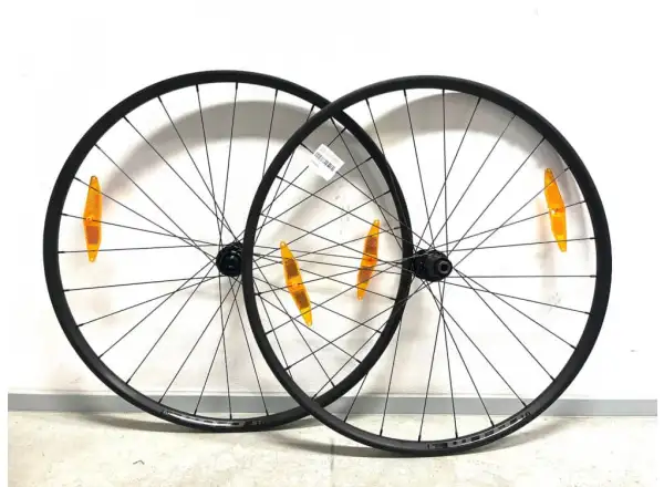WTB ST i23 gravel wheelset hub HG11 Removed from bike