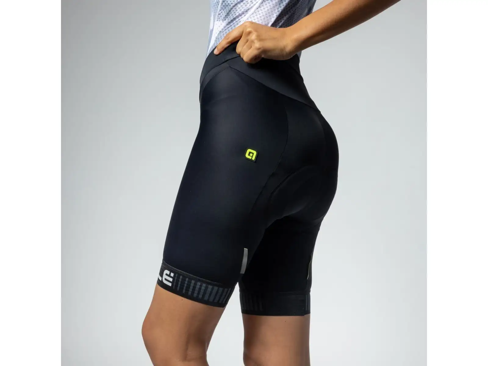 Alé Pragma Traguardo 2.0 women's shorts White