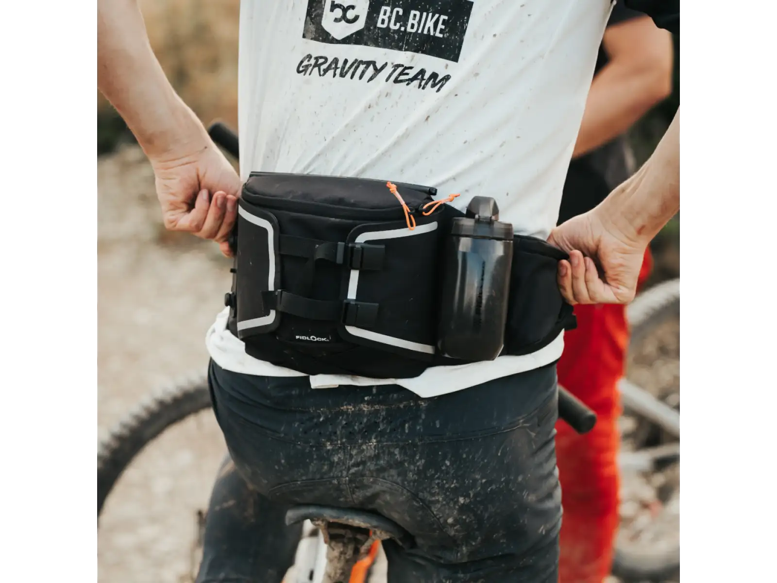 Fidlock Hip Double waist bag 2.5 l + bottle 450 ml