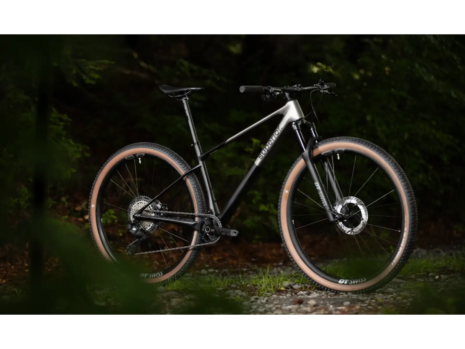 Superior XP 9.8 mountain bike Matte Carbon/Dark Chrome