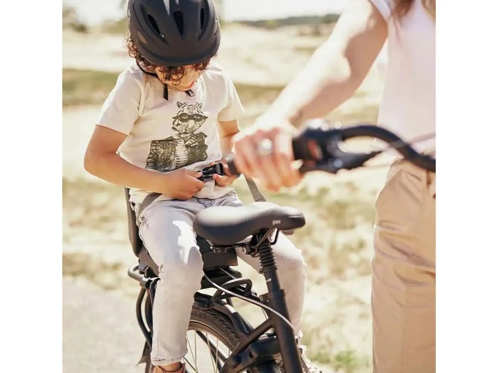 Urban Iki Junior rear seat with carrier adapter Bincho Black