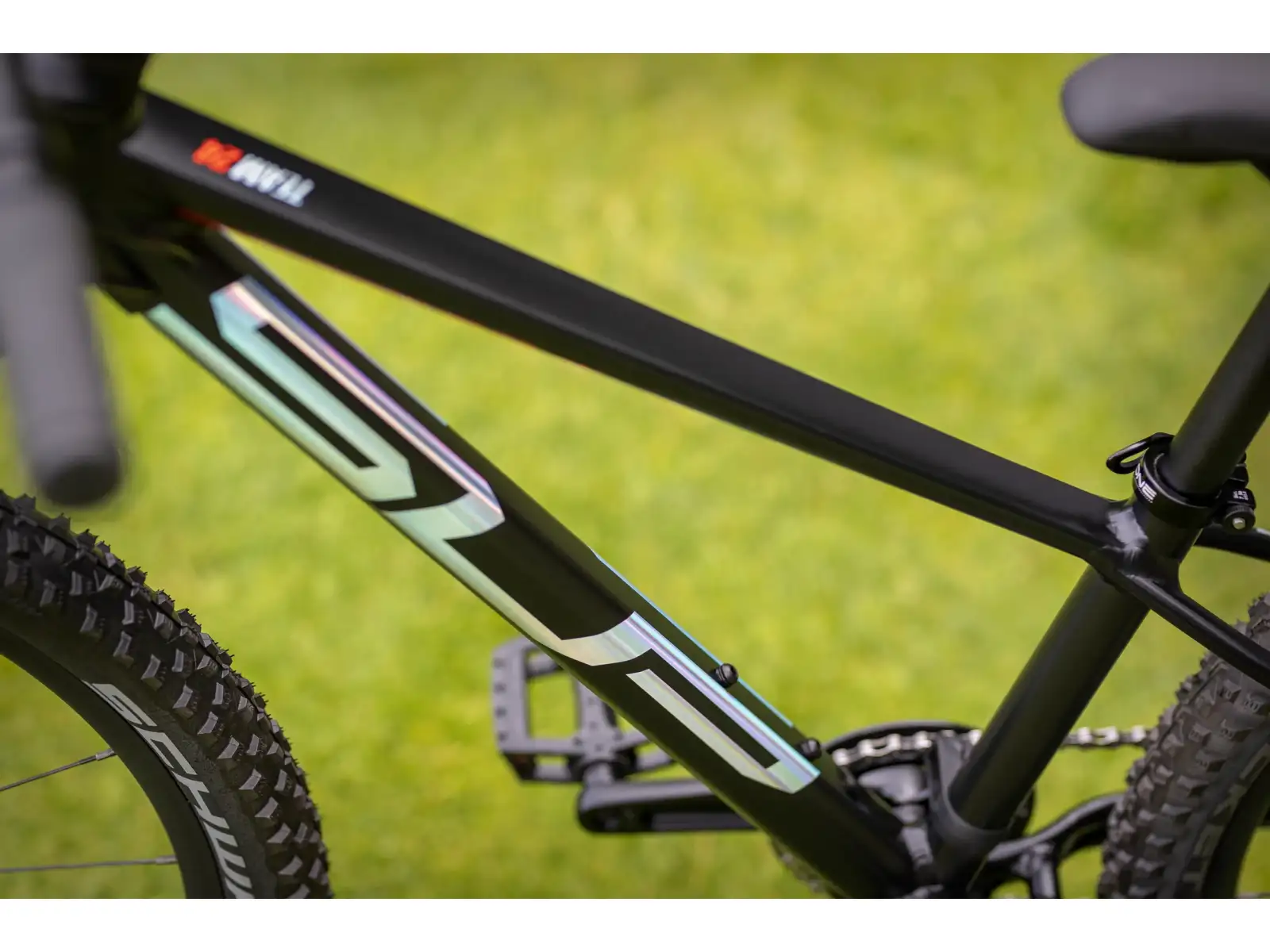 Superior Team 24 children's mountain bike Matte Black/Hologram Chrome/Team Red