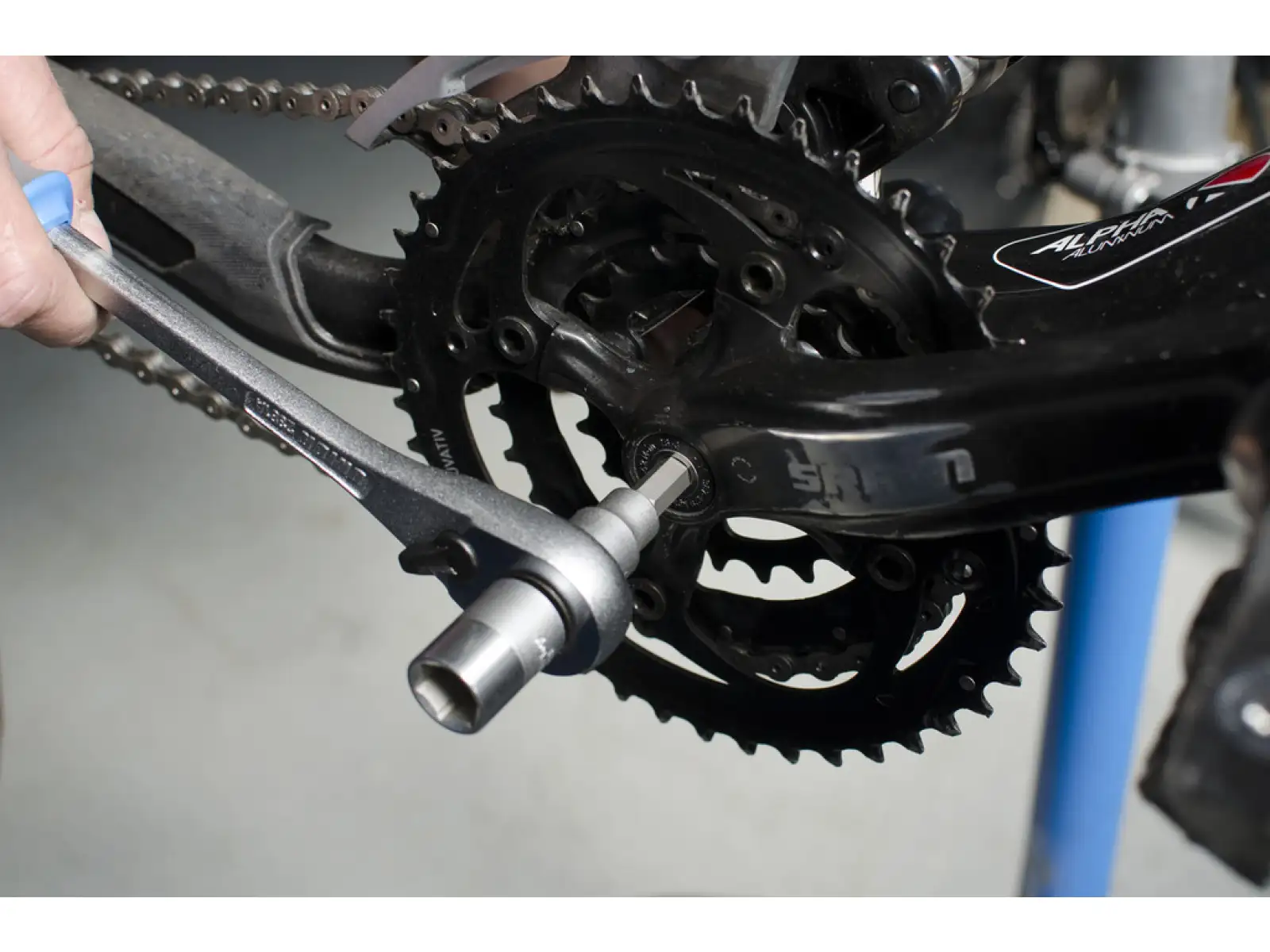Unior hub nut wrench